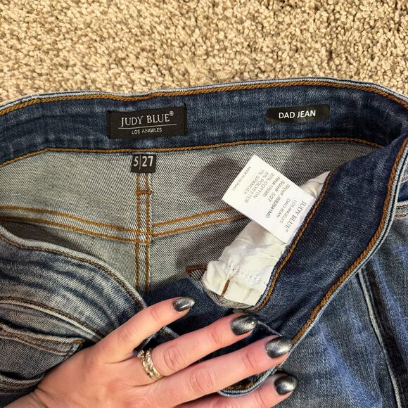 Judy Blue Distressed Dad Jeans Size 5/27 - Picture 4 of 6